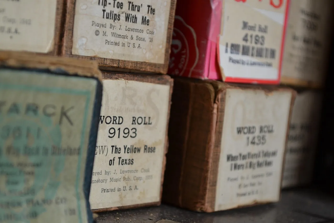 Music rolls, player piano, piano music