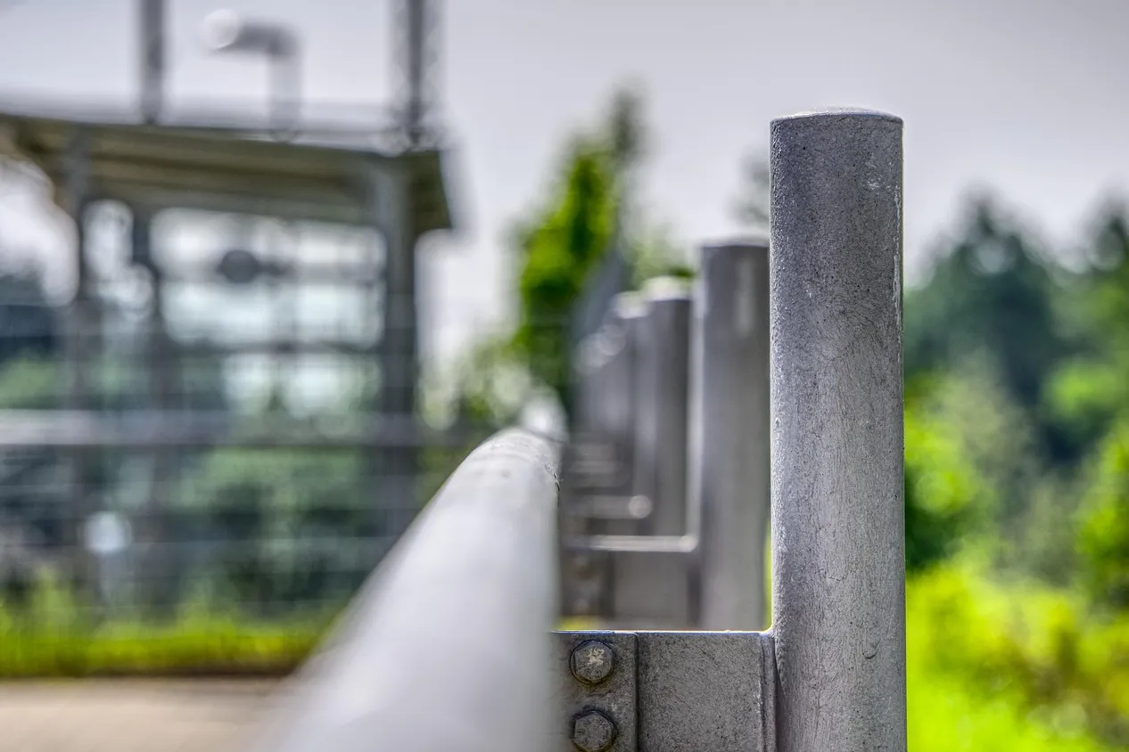 Railing, handrail, delimitation