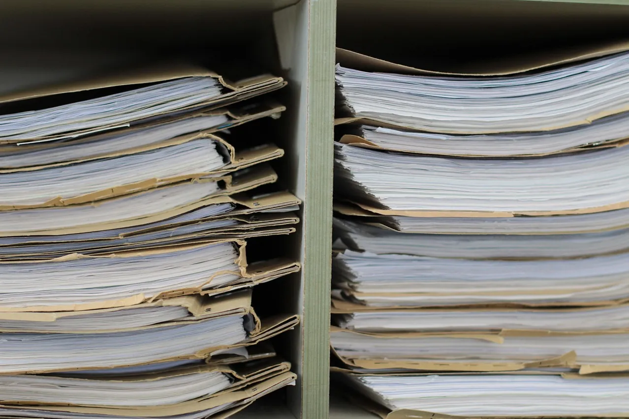 Files, files shelf, paper