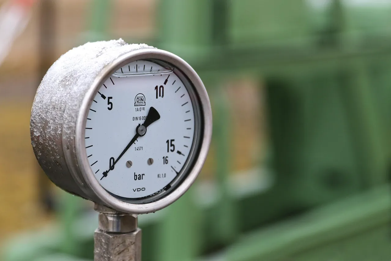 Barometer, pressure gauge, measurement