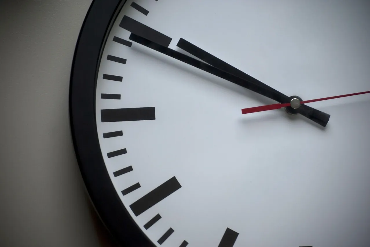 Clock, pointer, clock face